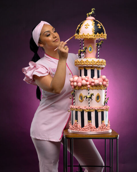 Crystal painting a cake